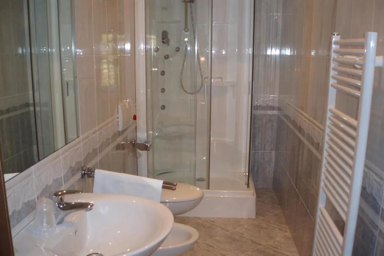 Hotel Villa Adele Marghera 3*,  Italia