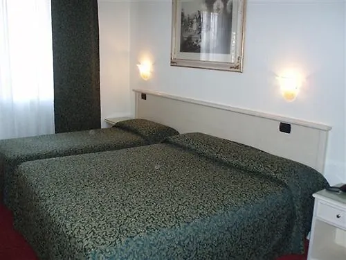 Hotel Villa Adele Marghera 3*,  Italia