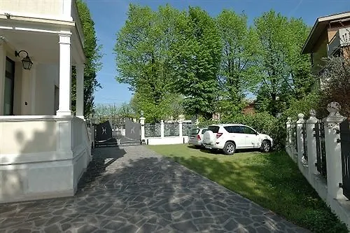 Hotel Villa Adele Marghera 3*,